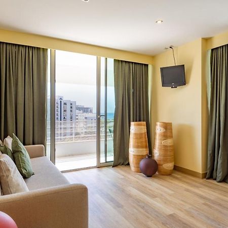Divine Marina Apartment W/ Pool & Garden By Lovelystay Куартейра Екстериор снимка