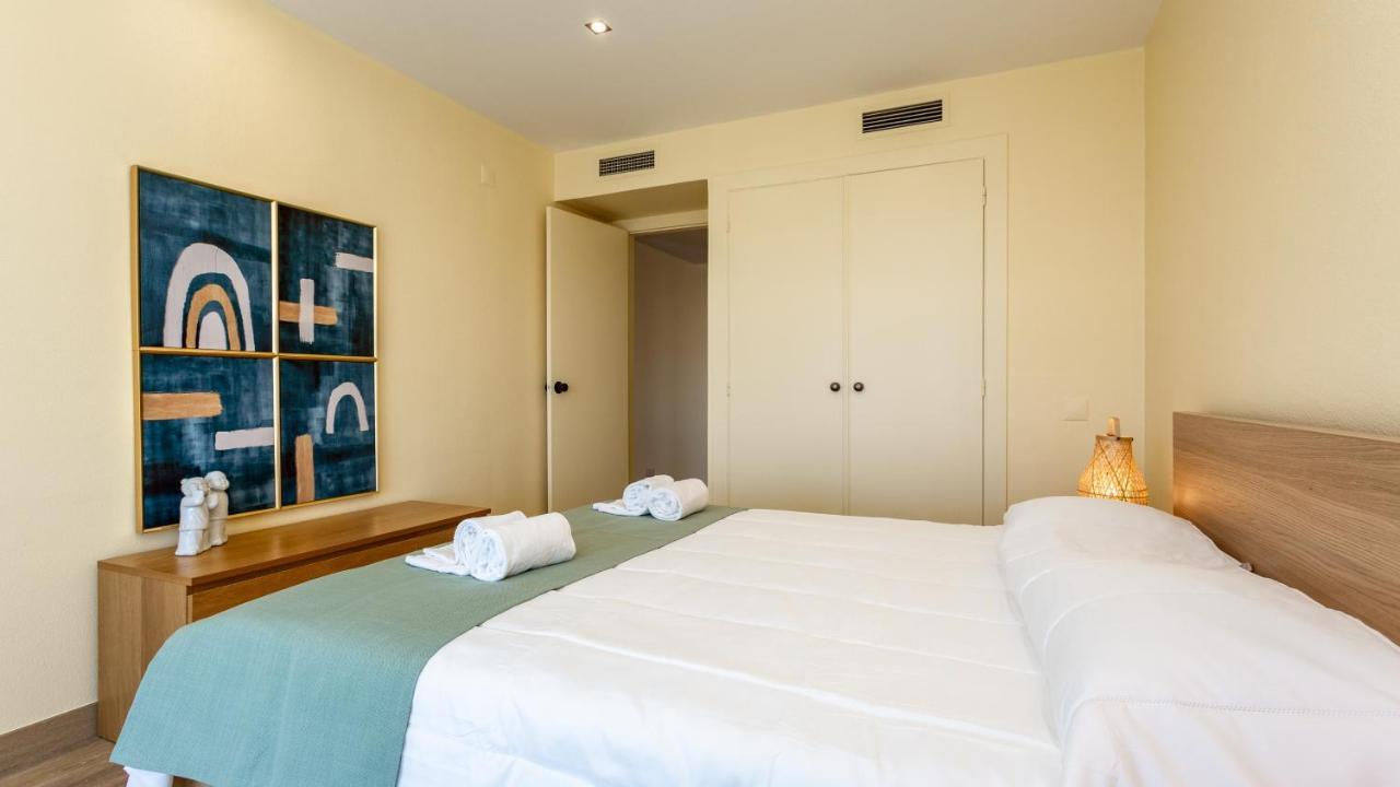 Divine Marina Apartment W/ Pool & Garden By Lovelystay Куартейра Екстериор снимка